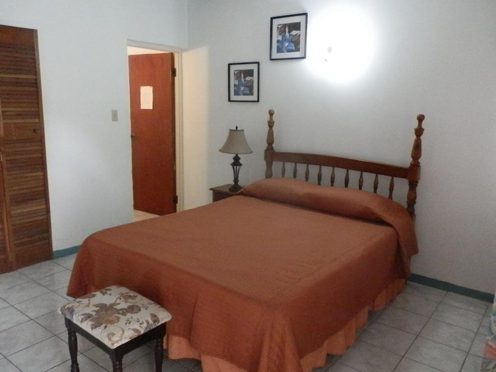 Hotel The Golden Sunset Negril Exterior foto
