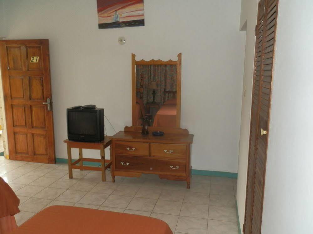 Hotel The Golden Sunset Negril Exterior foto