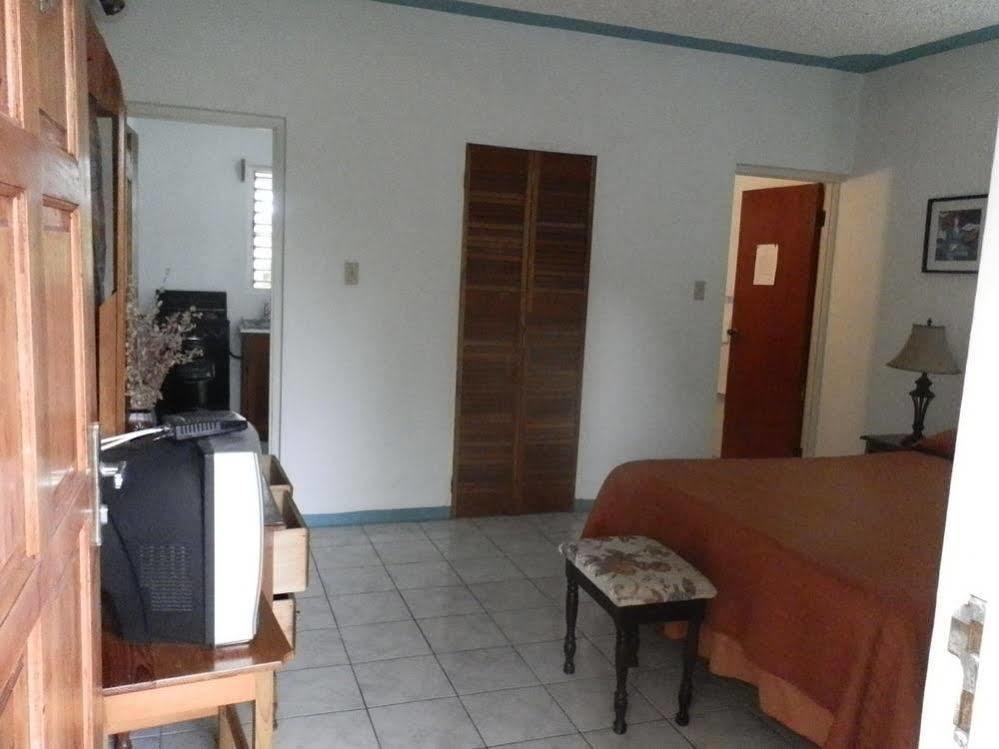 Hotel The Golden Sunset Negril Exterior foto